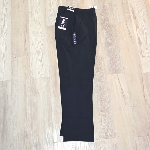 Izod Other - IZOD Dark Blue Trousers Straight Fit 36x32 Pet/Smoke Free